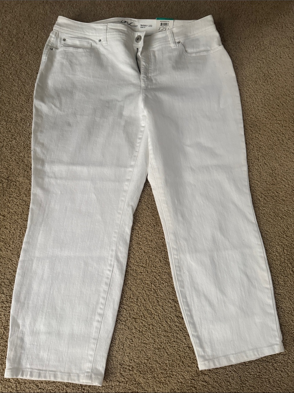 INC International Concepts White Cropped Straight-Leg Jeans